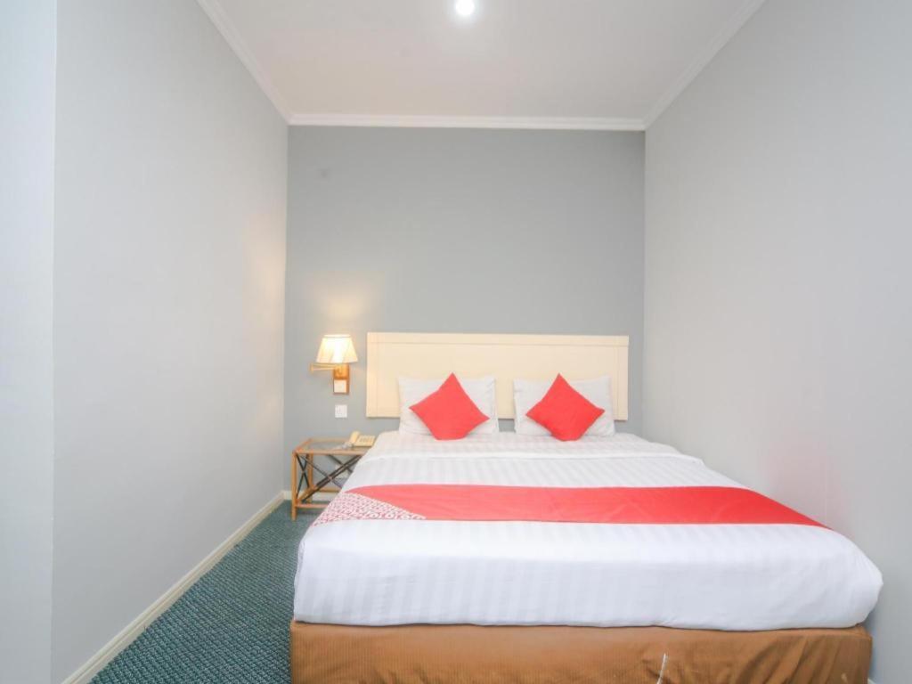 Oyo 563 Jockey Lodge Hotel SDK Екстериор снимка