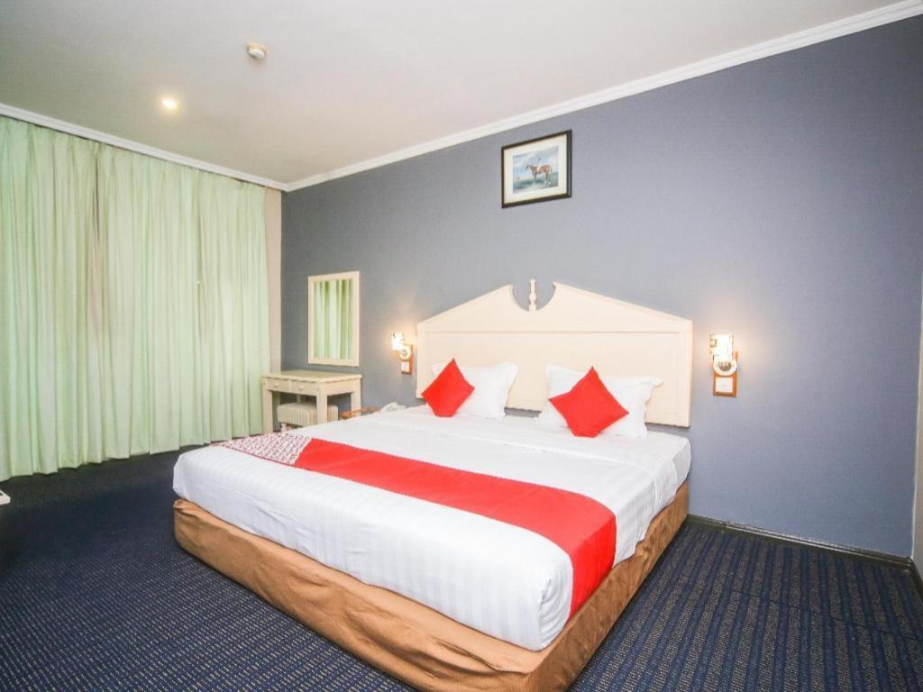 Oyo 563 Jockey Lodge Hotel SDK Екстериор снимка