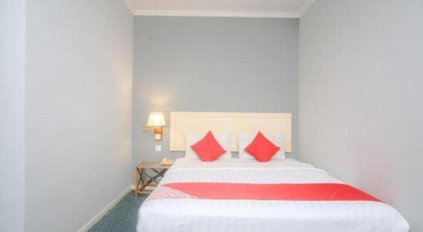 Oyo 563 Jockey Lodge Hotel SDK Екстериор снимка